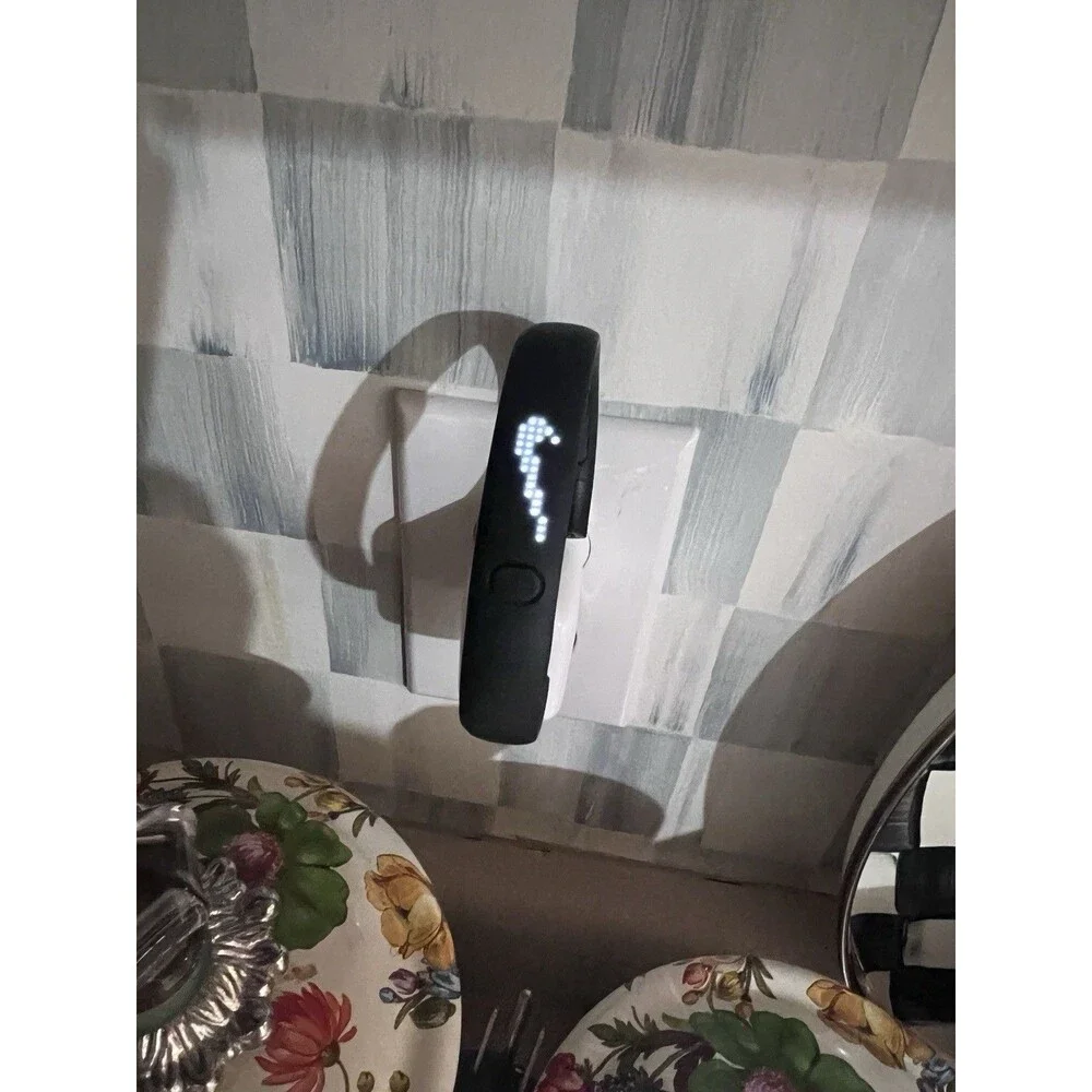 Used Nike+ Fuelband Black Size M / L Original Box & Packaging
